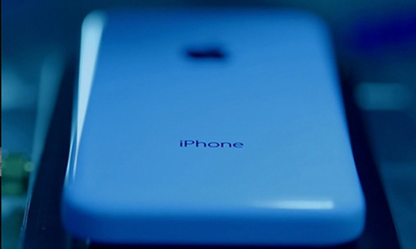 揭秘：iPhone5C的塑料外壳是怎么生产的？